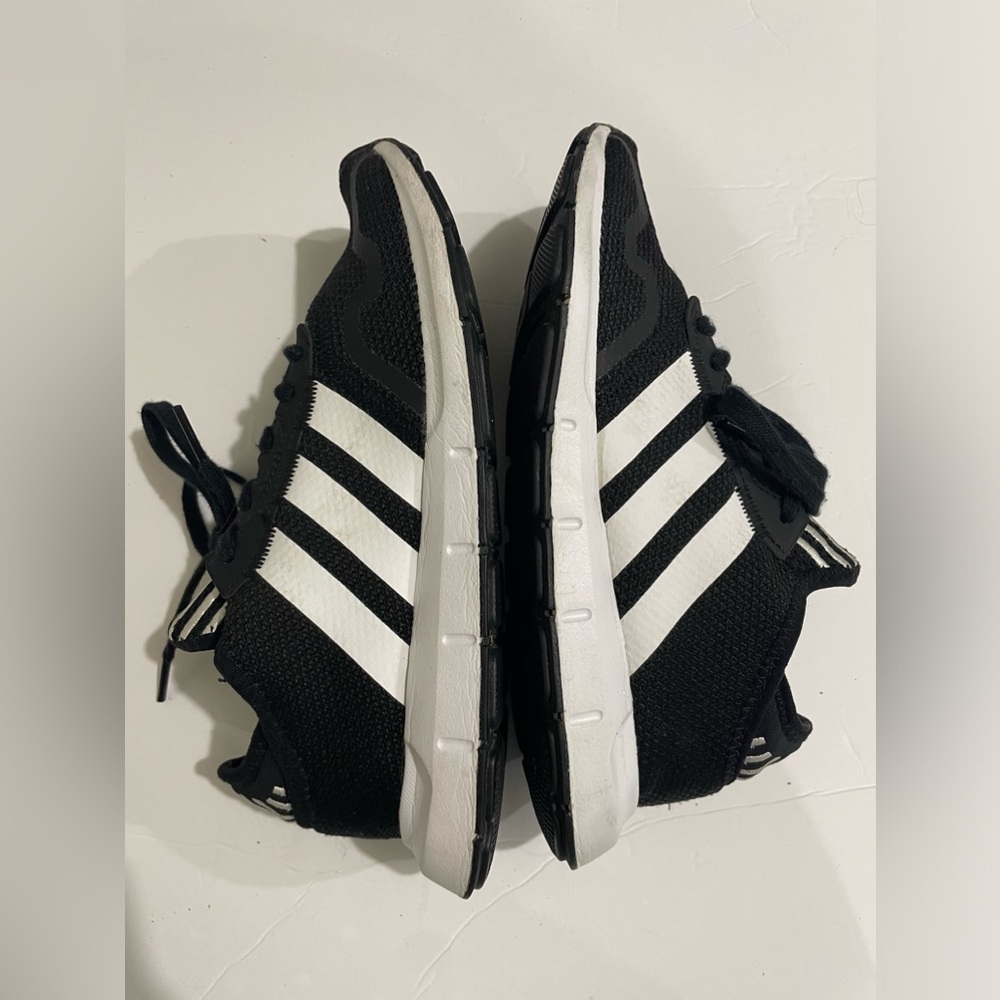 Adidas swift run 1.0 kids sneakers